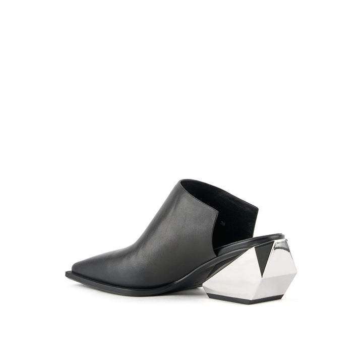 ricky mule mid black 4 angle in view