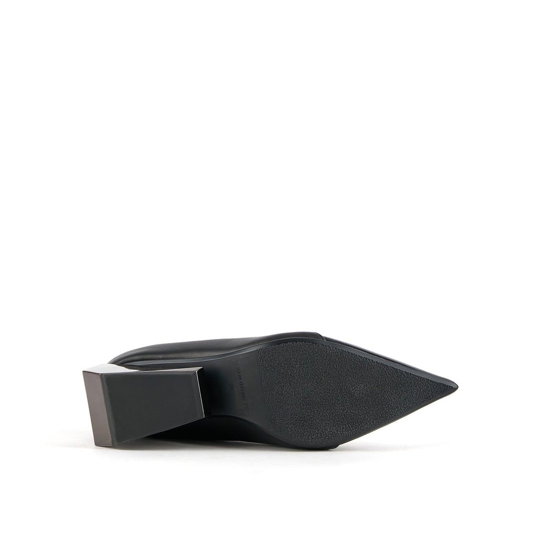ricky pump mid black 6 bottom view
