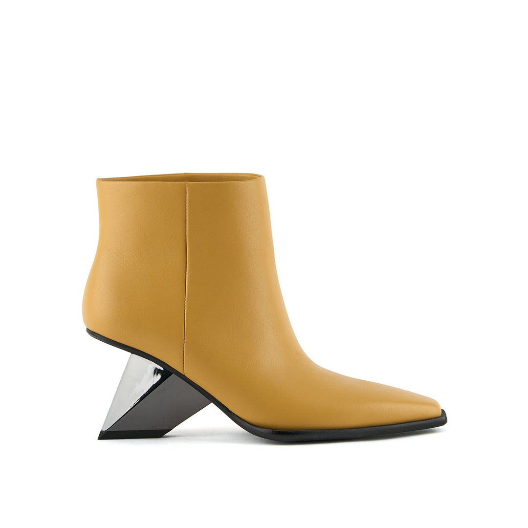 rockit pull on bootie oak buff 1 outside view