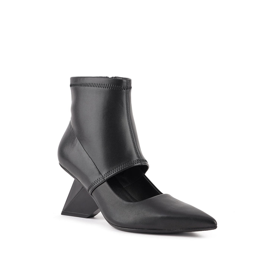 rockit shura black 2 angle out