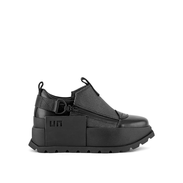 roko zar black 1 outside view