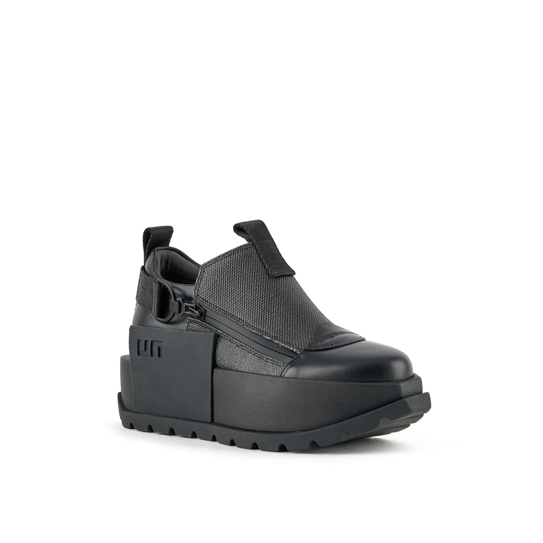 roko zar black 2 angle out view