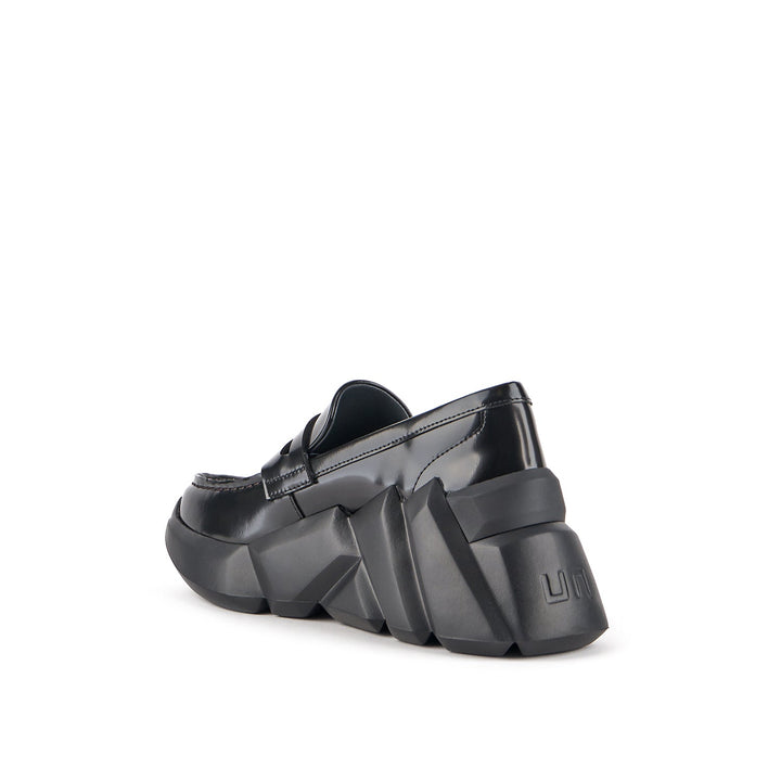 space kick loafer black 4 angle in view