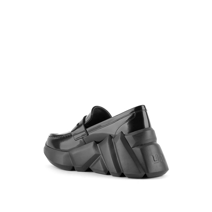 space kick loafer black 4 angle in view