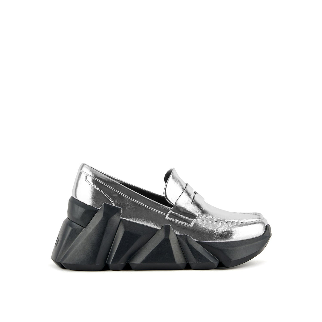 space kick loafer silver ii 1 outside view