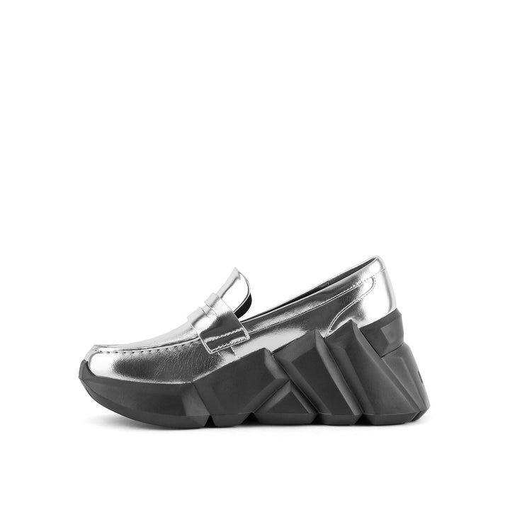 space kick loafer silver ii 3 inside view