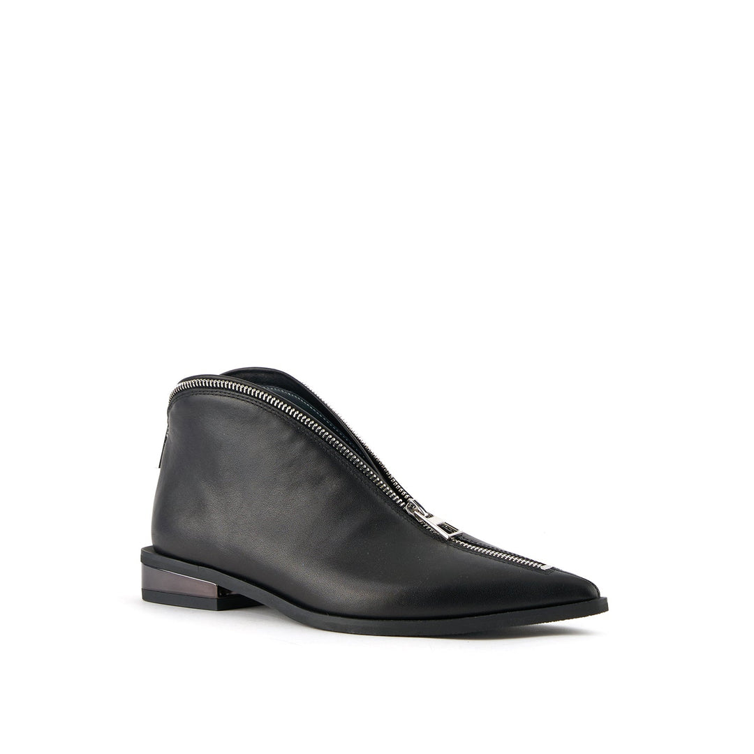stacy lo black 2 angle out view