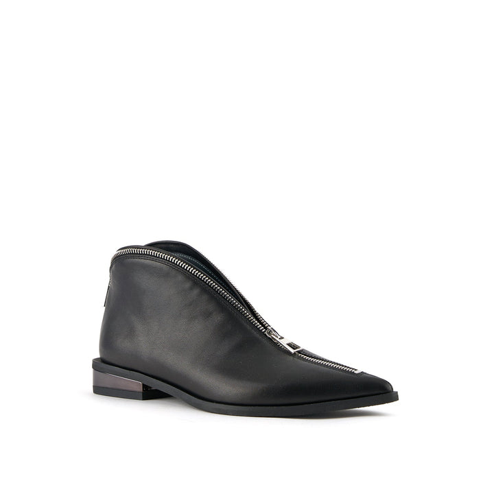 stacy lo black 2 angle out view