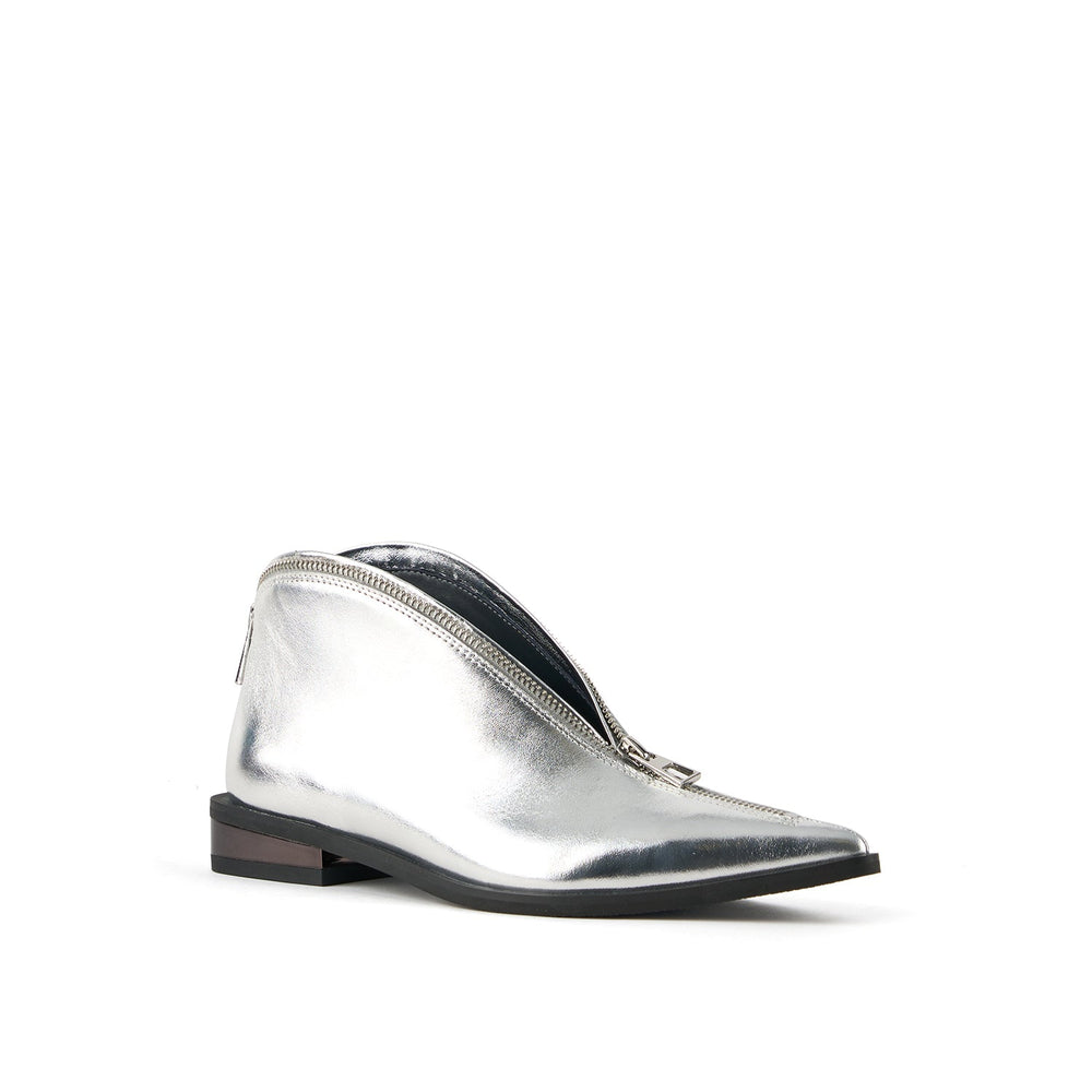 stacy lo silver 2 angle out view