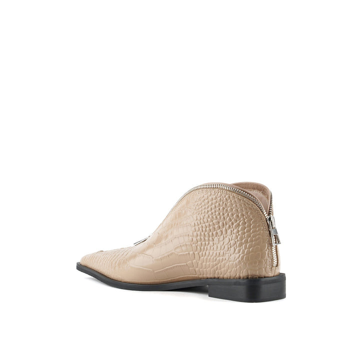 stacy lo timeless taupe ii 4 angle in view