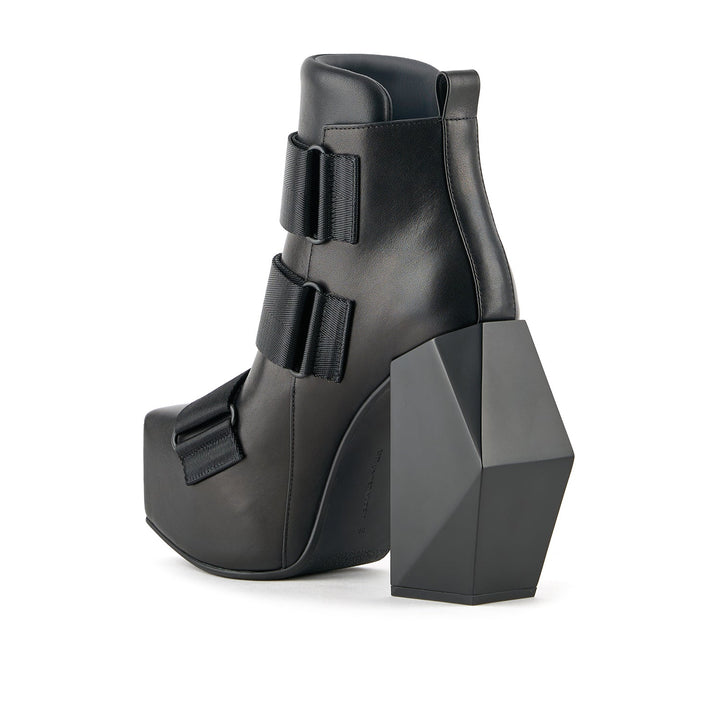 stage tron black 4 angle in view
