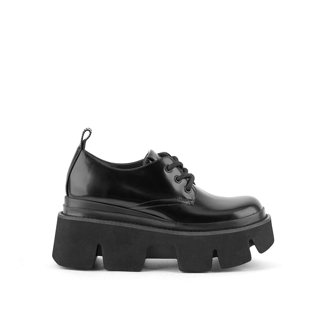 stomper derby lo black 1 outside