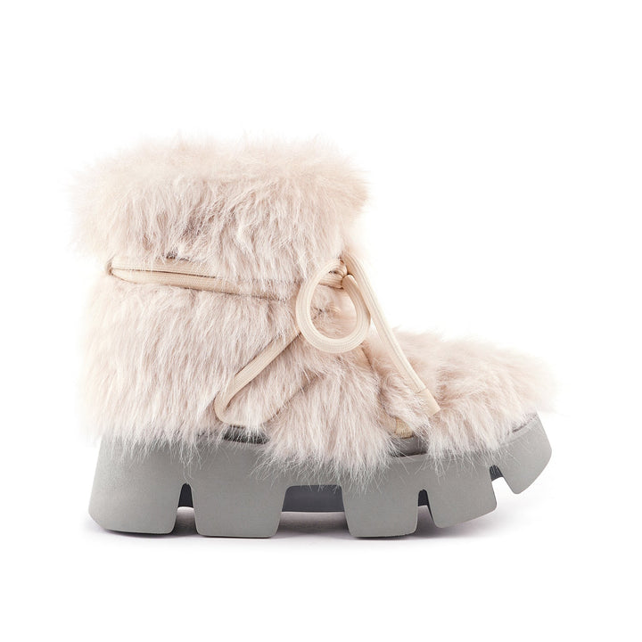 stomper fur boot chalk 1 outside