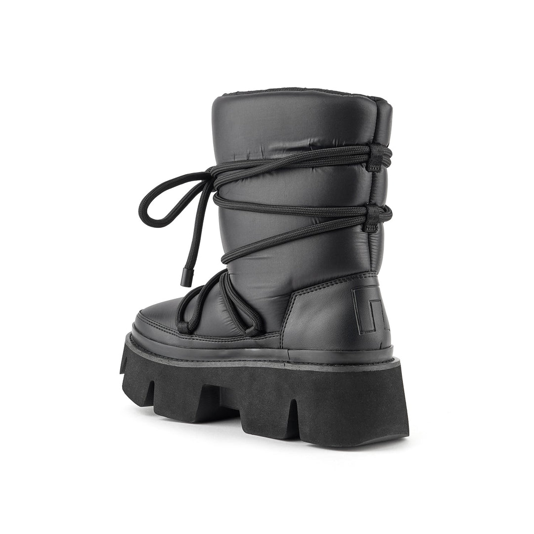 stomper snow boot black 4 angle in