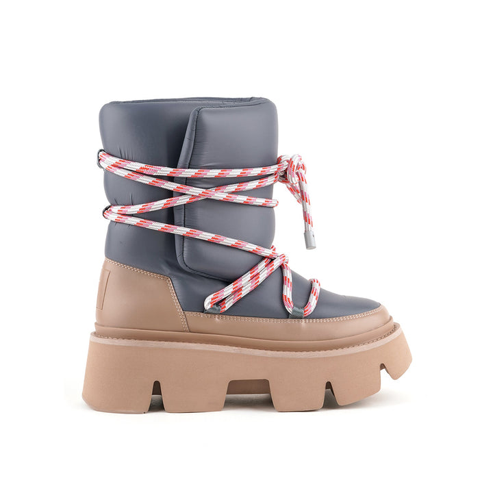 stomper snow boot future grey 1 outside