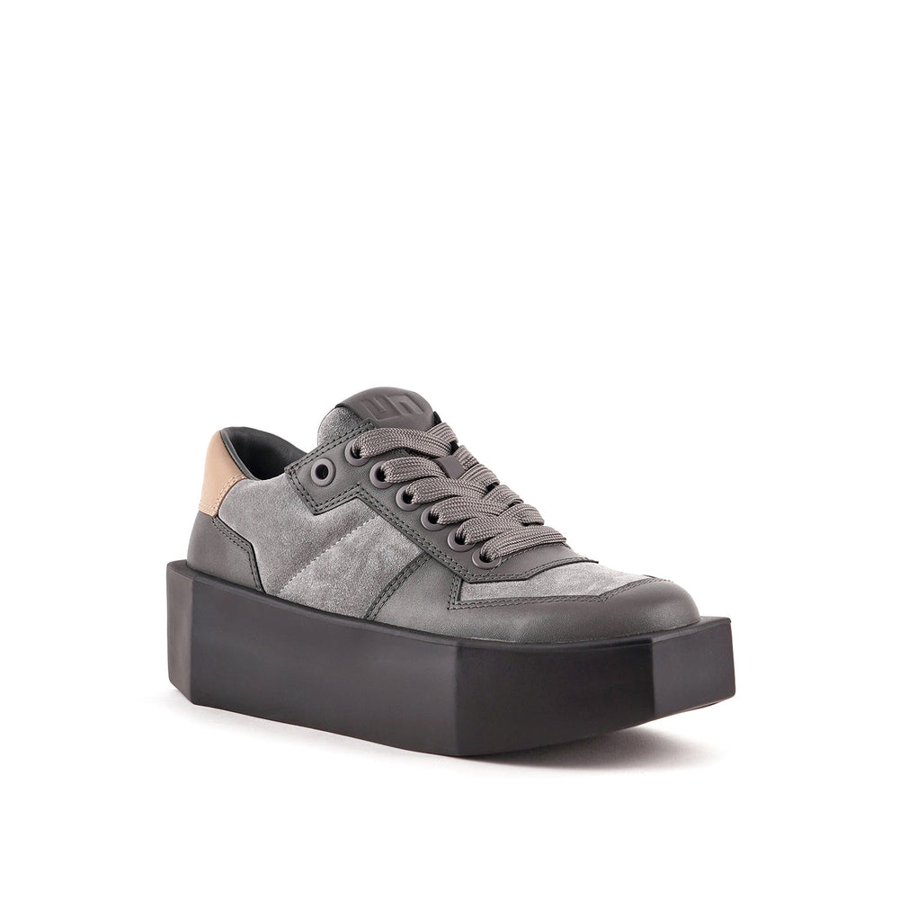stone sneaker lo circular grey 2 angle out