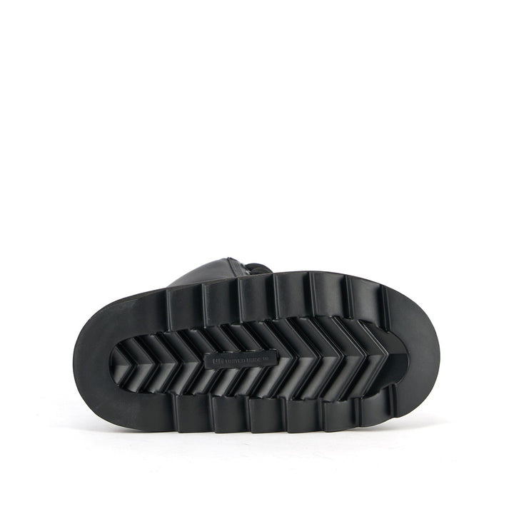 zembla hiker mid black 6 bottom view