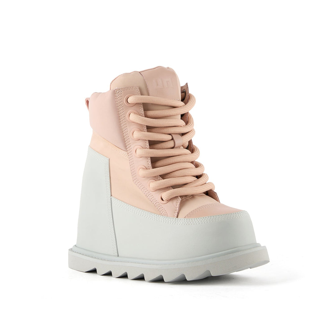 zembla hiker mid cameo mix 2 angle out view
