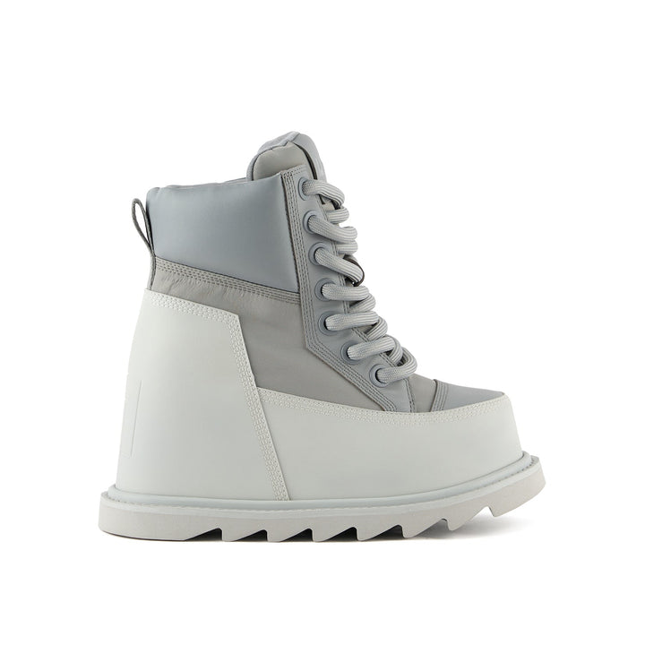 zembla hiker mid dawn mix 1 outside view