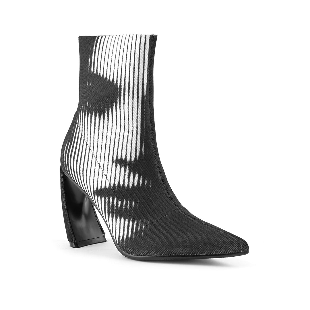 zuma canvas hi mono 2 angle out