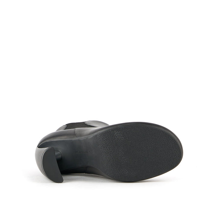 zuma flow hi black 6 bottom view