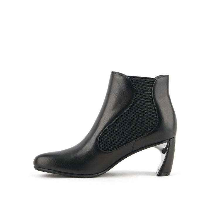 zuma flow mid black 3 inside view