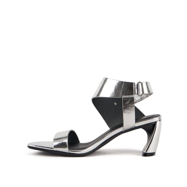 zuma sandal mid silver 3 inside view