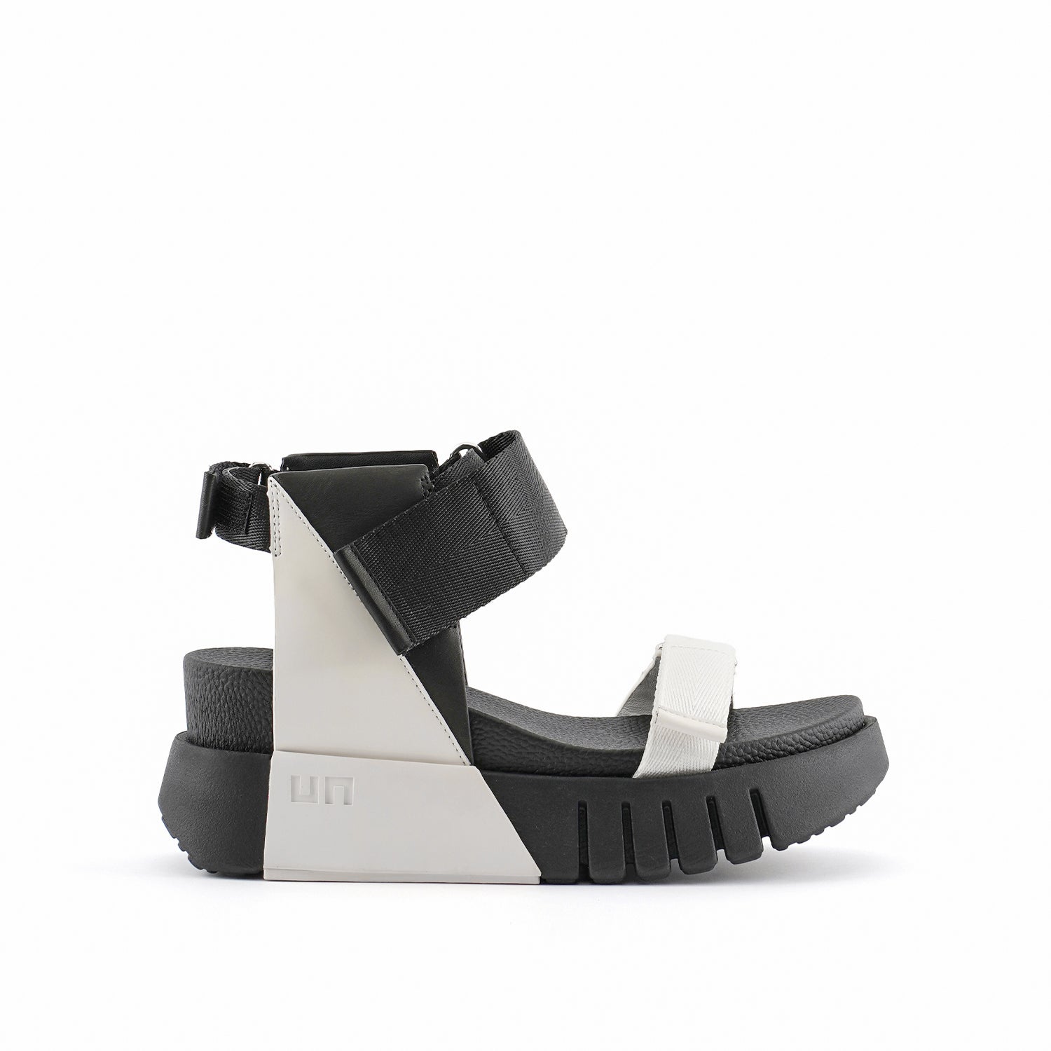 Delta Run – United Nude EU
