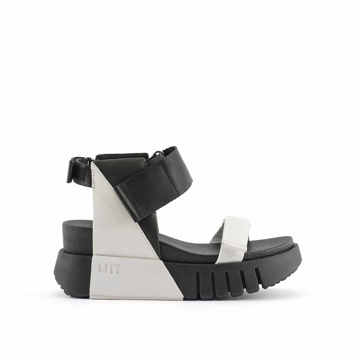 Delta Run – United Nude EU